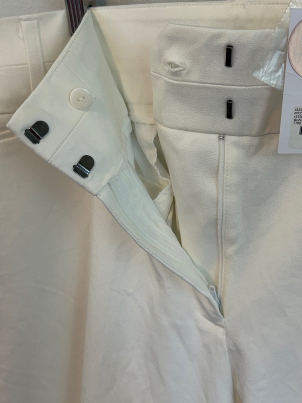 Lane Bryant White Capri Pants - Picture 3 of 11